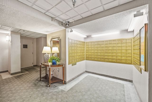 40 Village Rd 1006, Middleton, MA 01949