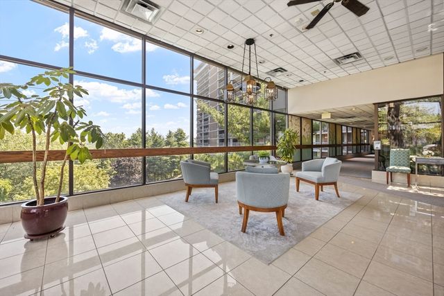 40 Village Rd 1006, Middleton, MA 01949