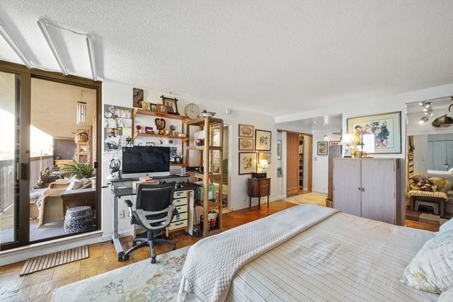 40 Village Rd 1006, Middleton, MA 01949