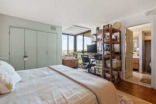 40 Village Rd 1006, Middleton, MA 01949