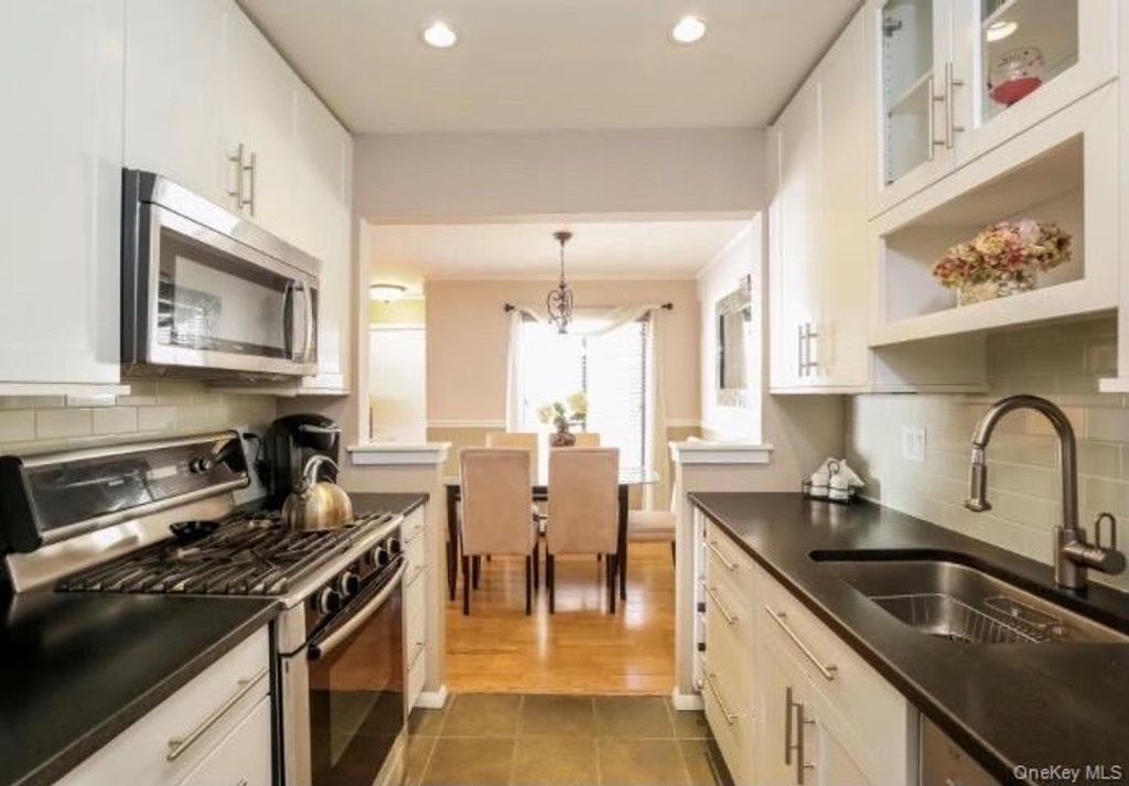 21 Hillside Terrace C, White Plains, NY 10601