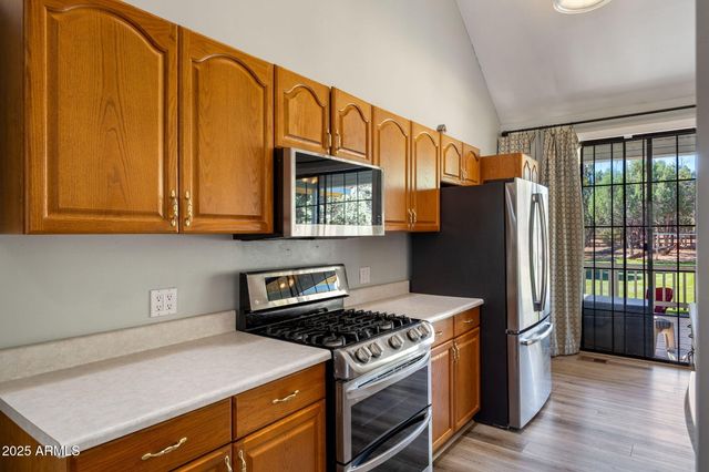 6853 RIM ROCK Road, Show Low, AZ 85901