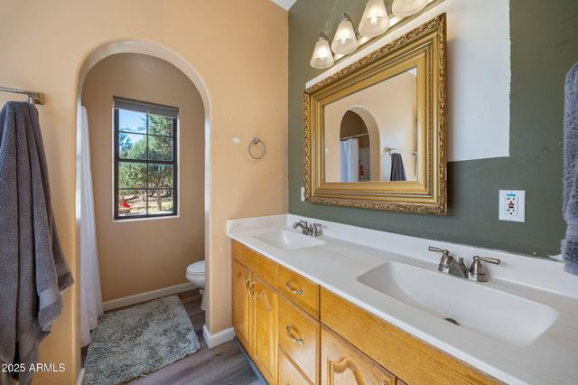 6853 RIM ROCK Road, Show Low, AZ 85901