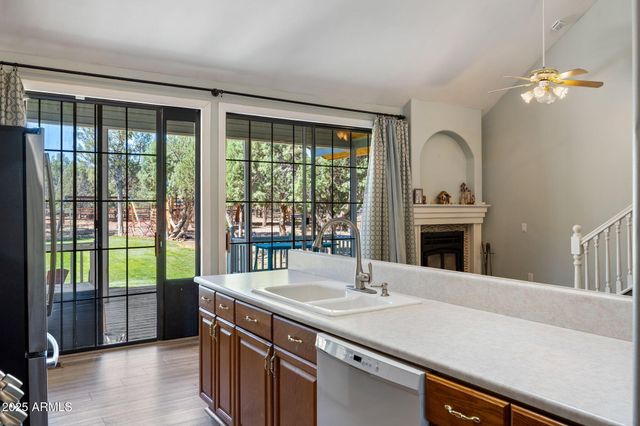 6853 RIM ROCK Road, Show Low, AZ 85901