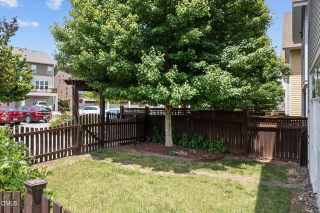 41 N Serenity Hill Circle, Chapel Hill, NC 27516