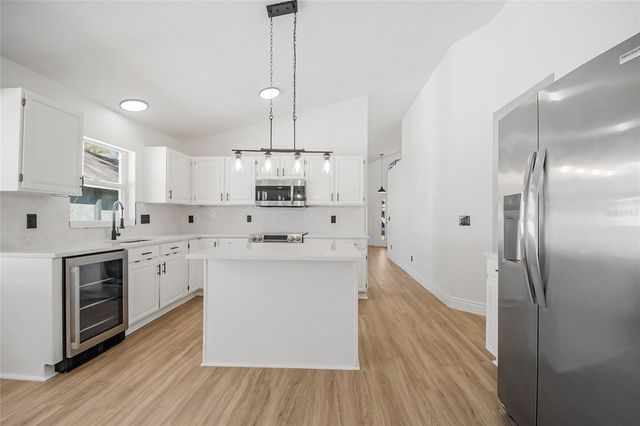 808 WHITE IVEY COURT, Apopka, FL 32712