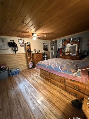 1408 Sue Ann Ln, Lafayette, TN 37083