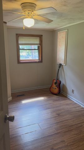 1408 Sue Ann Ln, Lafayette, TN 37083