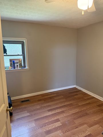 1408 Sue Ann Ln, Lafayette, TN 37083