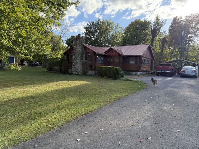 1408 Sue Ann Ln, Lafayette, TN 37083