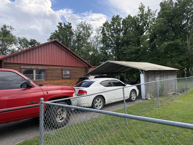 1408 Sue Ann Ln, Lafayette, TN 37083