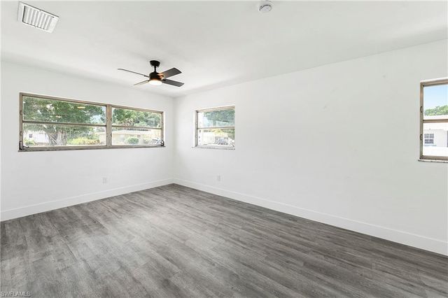 10300 McGregor BLVD, Fort Myers, FL 33919
