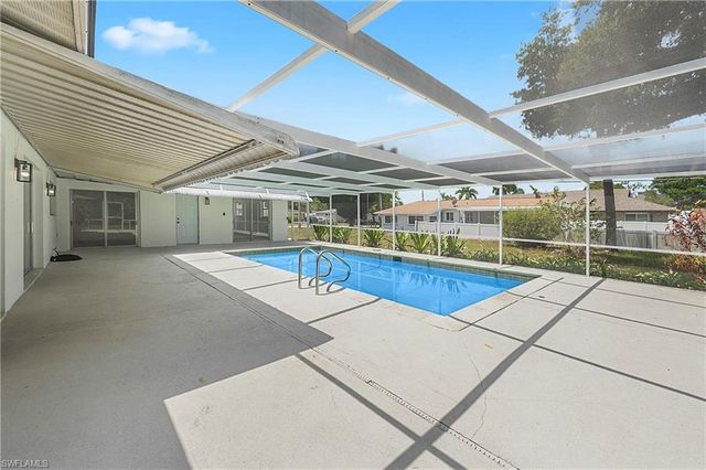 10300 McGregor BLVD, Fort Myers, FL 33919