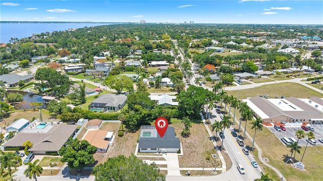 10300 McGregor BLVD, Fort Myers, FL 33919