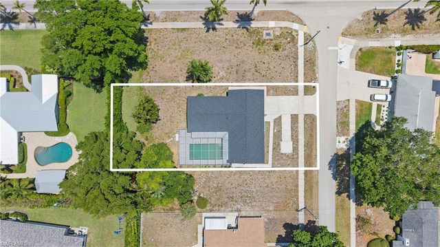 10300 McGregor BLVD, Fort Myers, FL 33919