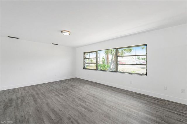 10300 McGregor BLVD, Fort Myers, FL 33919