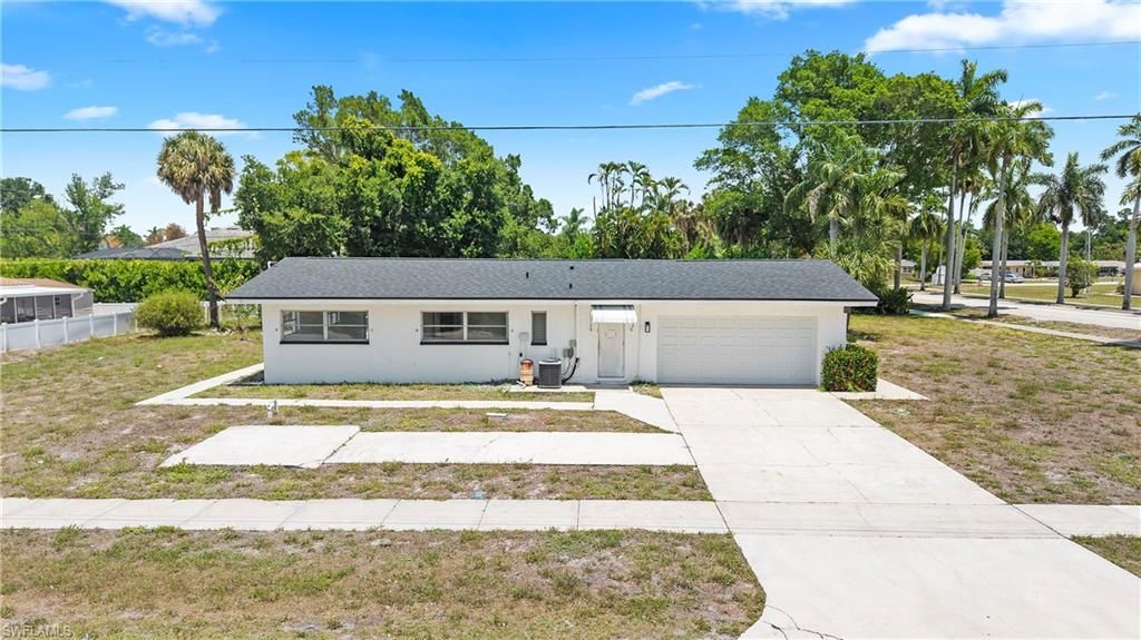 10300 McGregor BLVD, Fort Myers, FL 33919