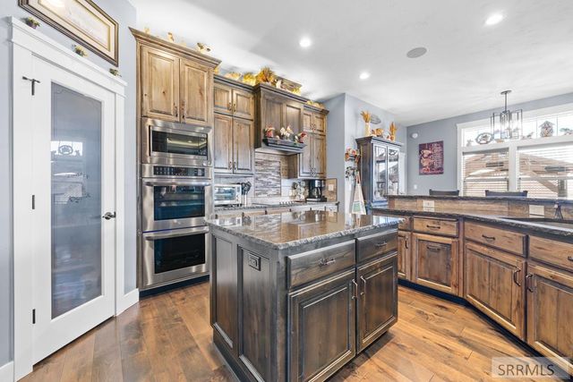 52 S Mission Road, Pocatello, ID 83202