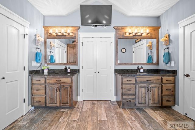 52 S Mission Road, Pocatello, ID 83202