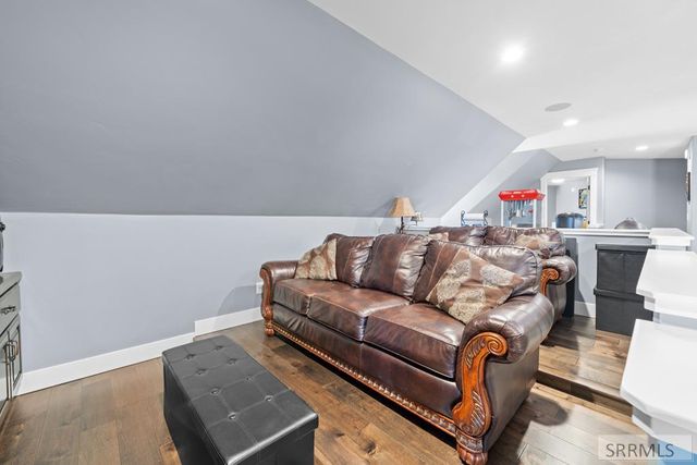 52 S Mission Road, Pocatello, ID 83202