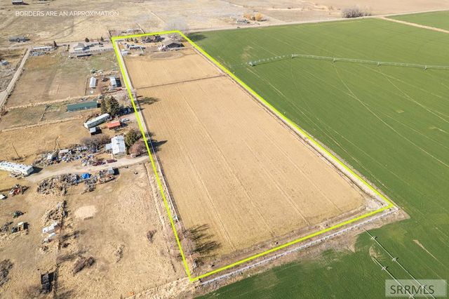 52 S Mission Road, Pocatello, ID 83202