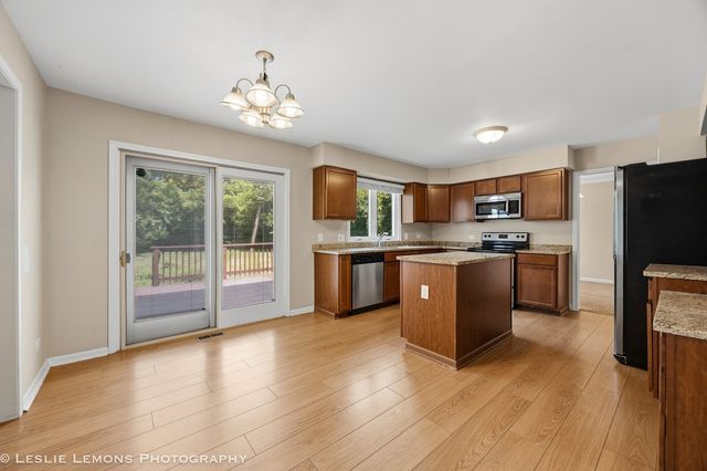 859 Evergreen Avenue, Glen Ellyn, IL 60137