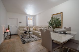 17600 NW 73rd Ave 201-6, Hialeah, FL 33015