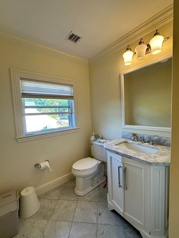 191 Newtonville Ave 191, Newton, MA 02458