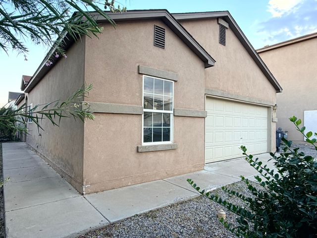 8828 Sonoma Avenue NW, Albuquerque, NM 87121