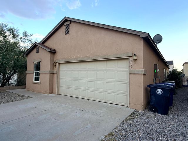 8828 Sonoma Avenue NW, Albuquerque, NM 87121