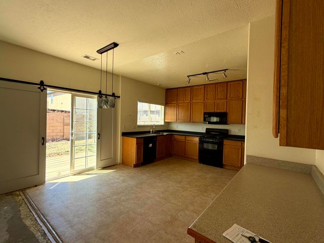 8828 Sonoma Avenue NW, Albuquerque, NM 87121