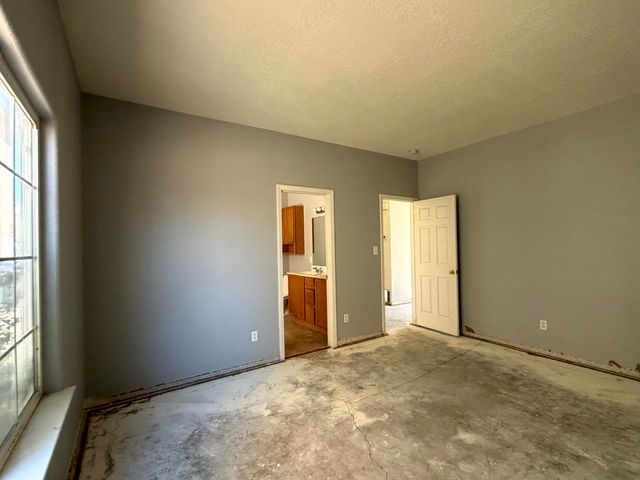 8828 Sonoma Avenue NW, Albuquerque, NM 87121