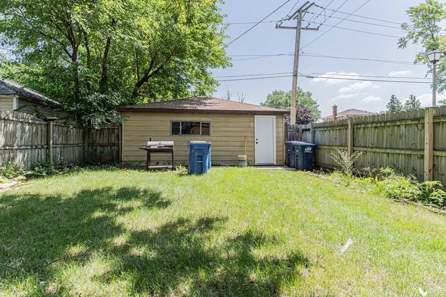 2039 S 12th Avenue, Maywood, IL 60153