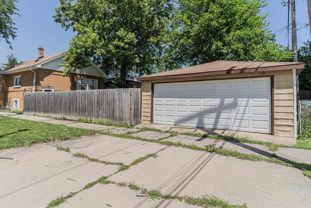 2039 S 12th Avenue, Maywood, IL 60153
