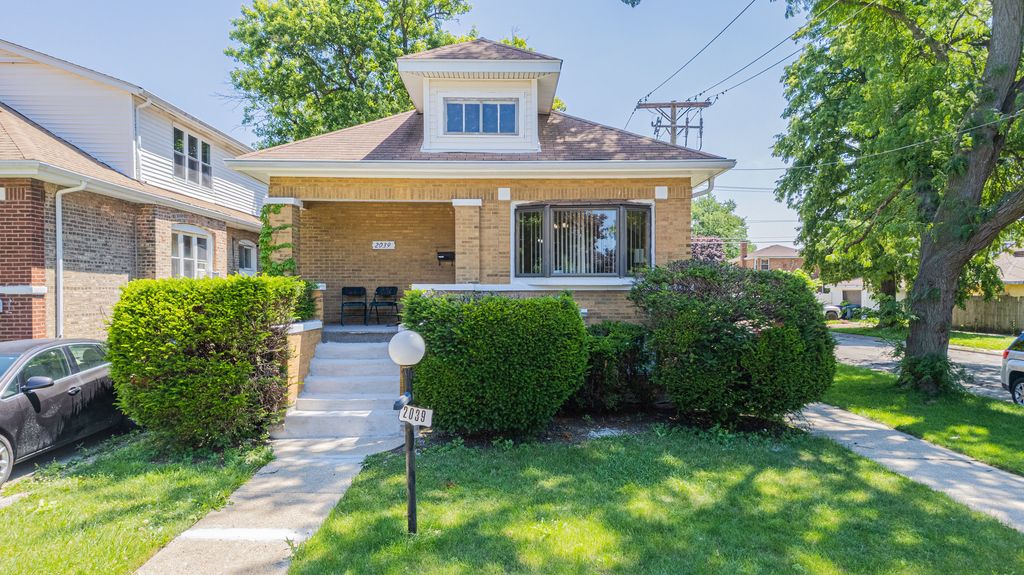 2039 S 12th Avenue, Maywood, IL 60153