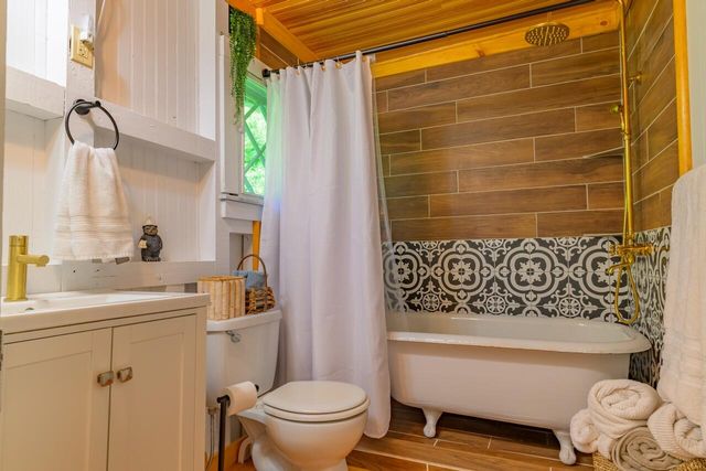 12 George & Bliss Lane, Pier 245, Lake Placid, NY 12946