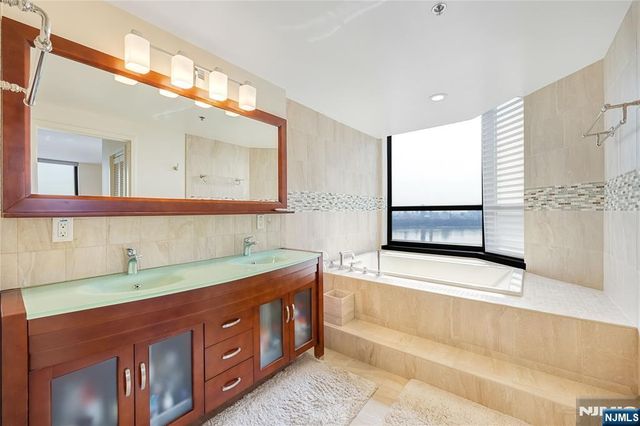 800 Palisade Avenue 1903, Fort Lee, NJ 07024