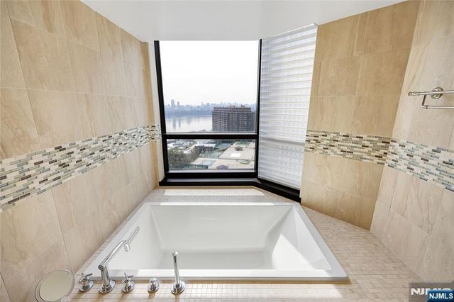 800 Palisade Avenue 1903, Fort Lee, NJ 07024