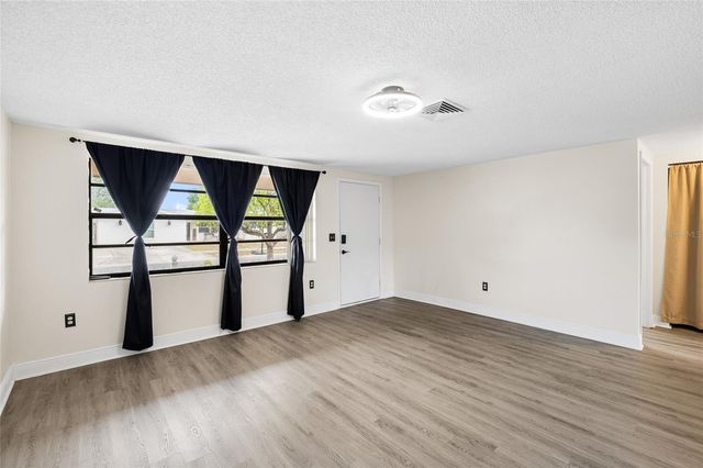 6744 GREENWICH AVENUE, New Port Richey, FL 34653