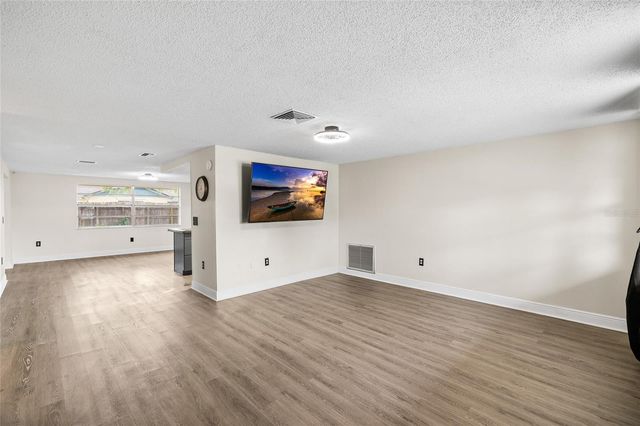 6744 GREENWICH AVENUE, New Port Richey, FL 34653