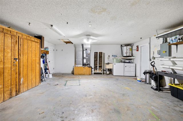 6744 GREENWICH AVENUE, New Port Richey, FL 34653