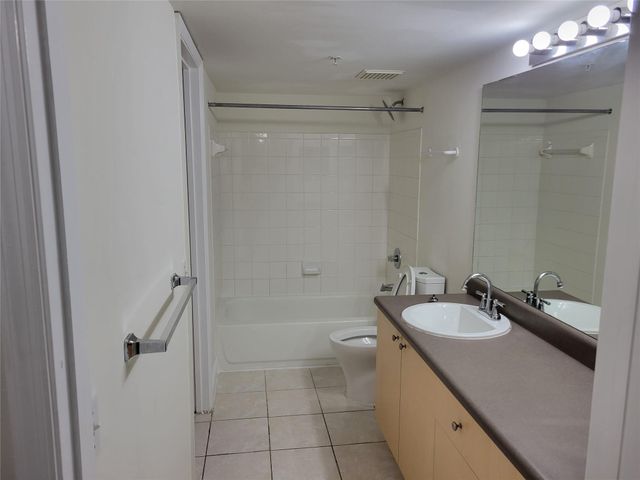 2496 Centergate Drive 203, Miramar, FL 33025