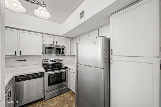 7300 N DREAMY DRAW Drive 211, Phoenix, AZ 85020