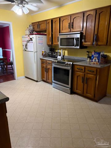 134 Lovett Pl, Pensacola, FL 32506