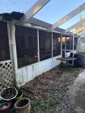 134 Lovett Pl, Pensacola, FL 32506