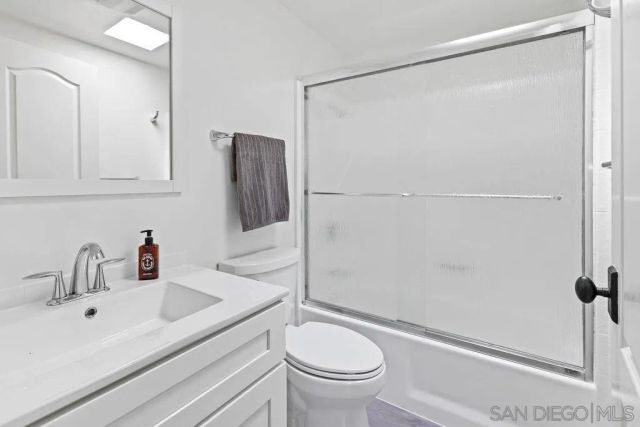 4520 51st 11, San Diego, CA 92115