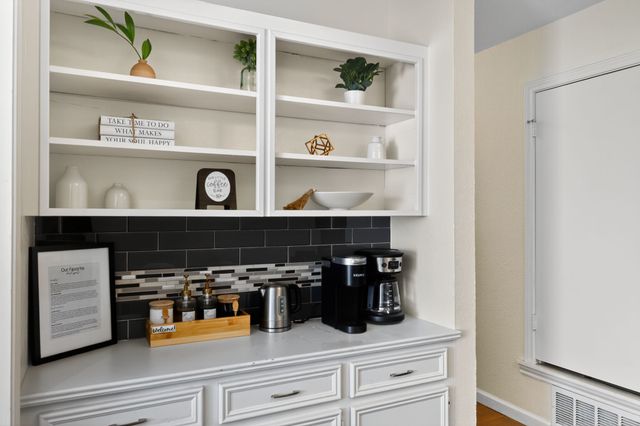 2509 W Oakdale Road, Irving, TX 75060
