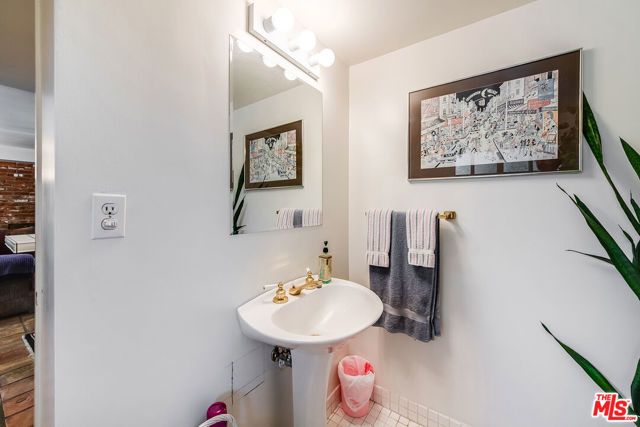 3004 Laurel Canyon Boulevard, Studio City (los Angeles), CA 91604