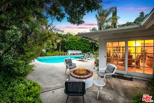 3004 Laurel Canyon Boulevard, Studio City (los Angeles), CA 91604