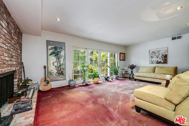 3004 Laurel Canyon Boulevard, Studio City (los Angeles), CA 91604